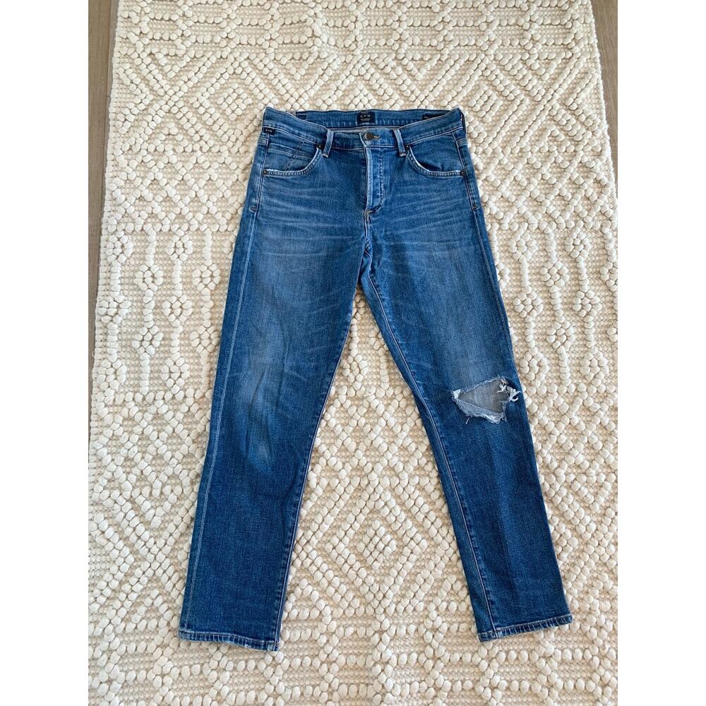 Citizens of Humanity COH Elsa Mid Rise Slim Crop Size 26 Distressed Medium Wash